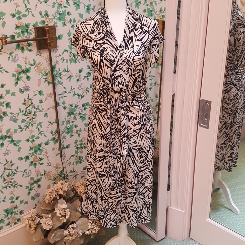 BCBG Paris dress LARGE black/white print